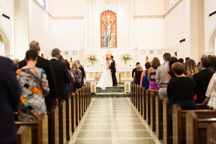 A Classic Pink & White Dallas Wedding via TheELD.com