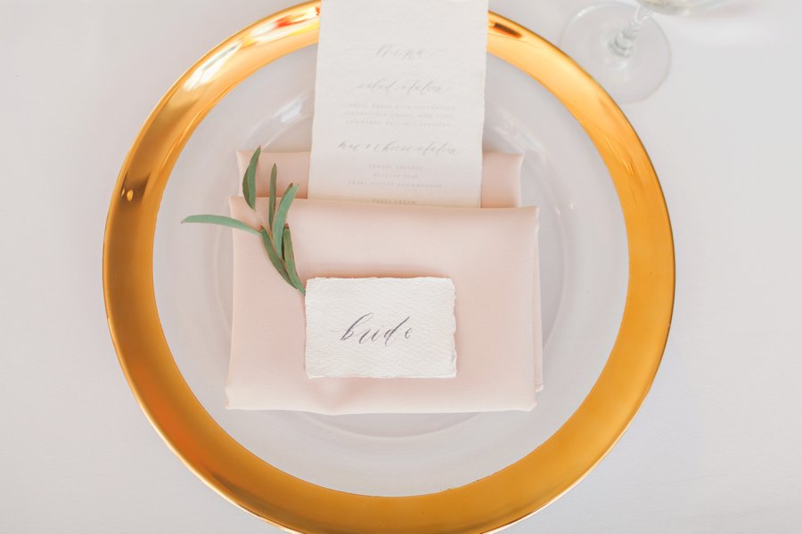 A Classic Pink & White Dallas Wedding via TheELD.com