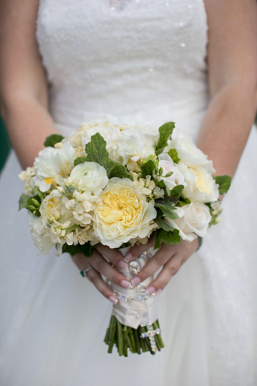 A Green & White Elegant Wedding In Saint Augustine via TheELD.com