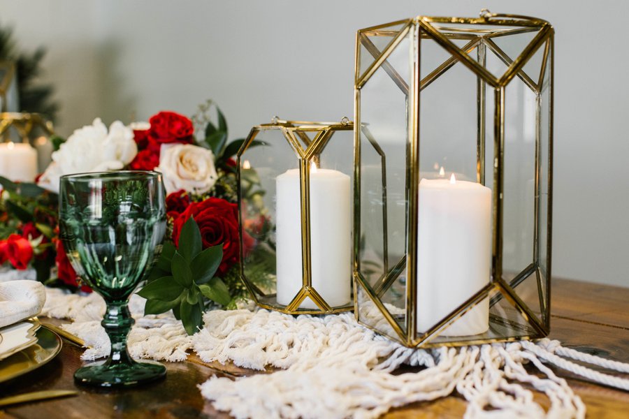 12 Days of Christmas Tabletops: 5 Golden Rings via TheELD.com