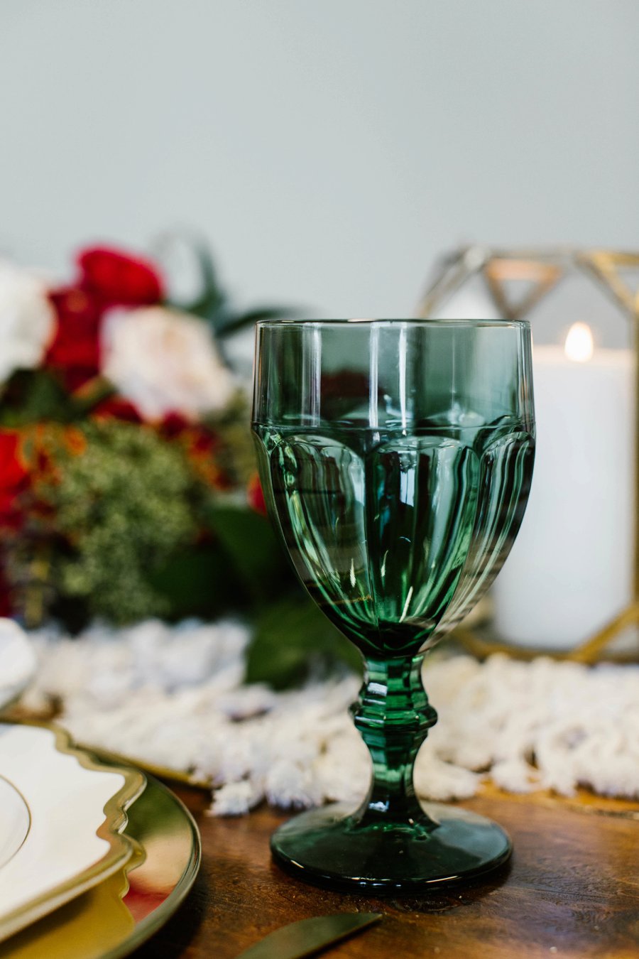 12 Days of Christmas Tabletops: 5 Golden Rings via TheELD.com