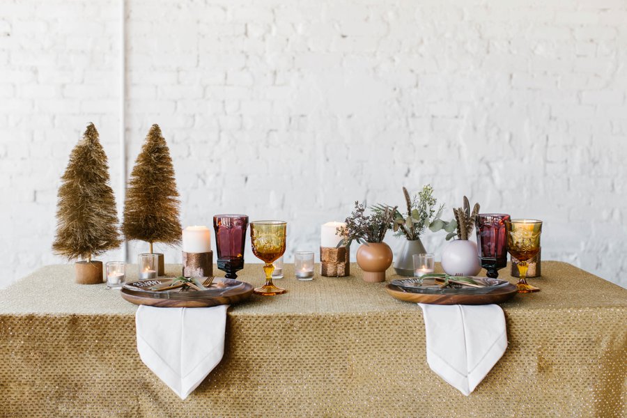 12 Days of Christmas Tabletops: 4 Calling Birds via TheELD.com