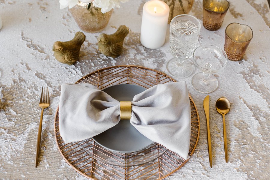 12 Days of Christmas Tabletops: 2 Turtle Doves via TheELD.com