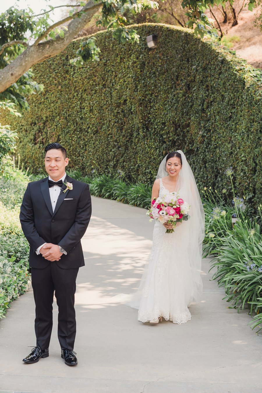 A Timeless Bright Pink, White, & Gold Los Angeles Wedding via TheELD.com