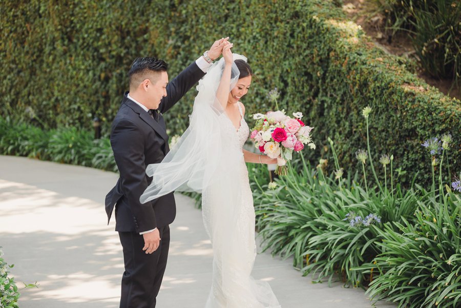 A Timeless Bright Pink, White, & Gold Los Angeles Wedding via TheELD.com