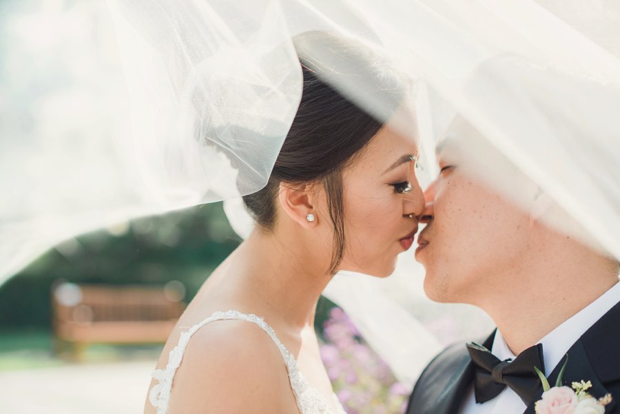 A Timeless Bright Pink, White, & Gold Los Angeles Wedding via TheELD.com