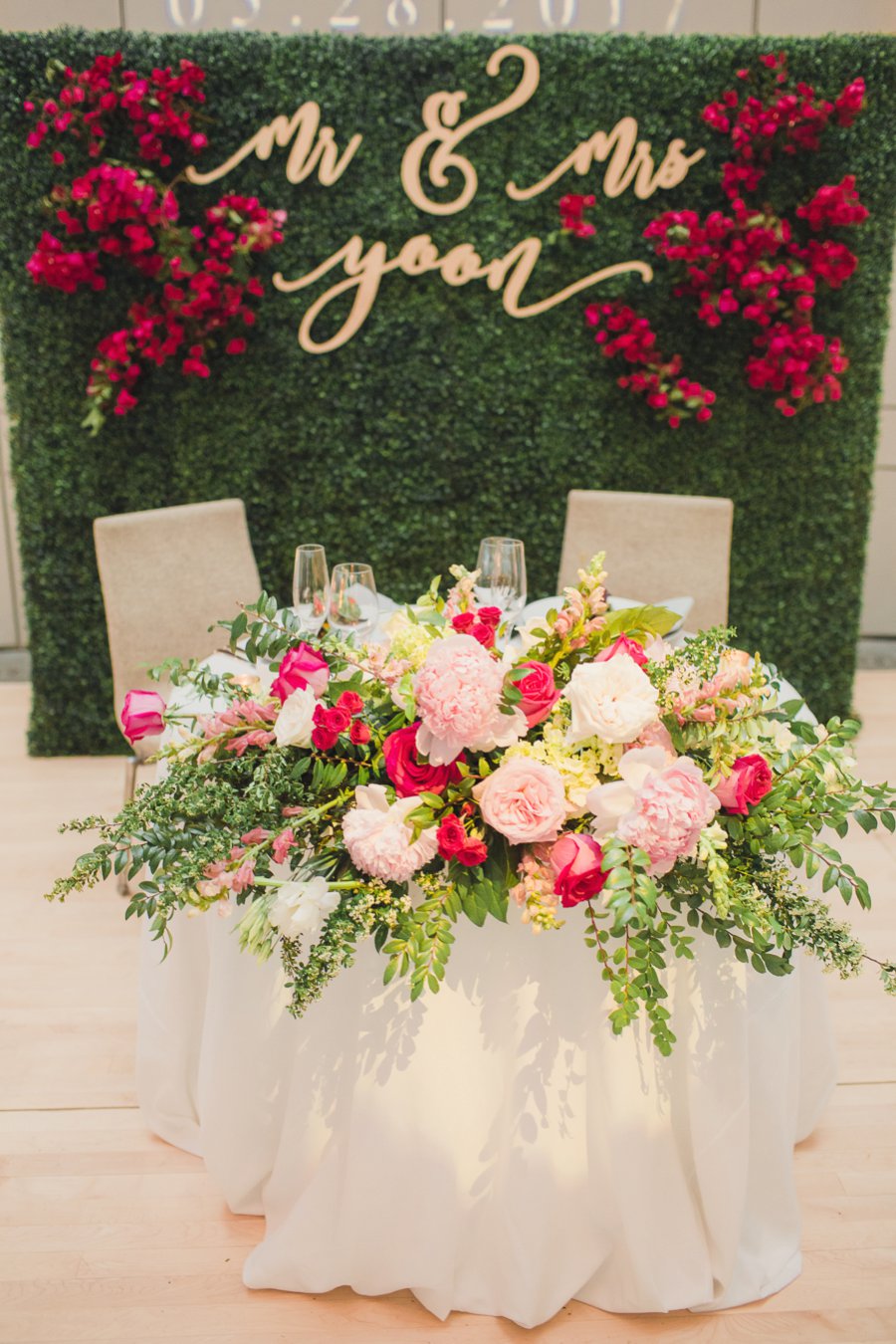 A Timeless Bright Pink, White, & Gold Los Angeles Wedding via TheELD.com