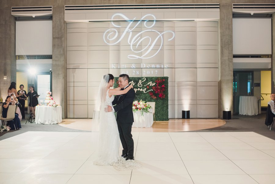 A Timeless Bright Pink, White, & Gold Los Angeles Wedding via TheELD.com