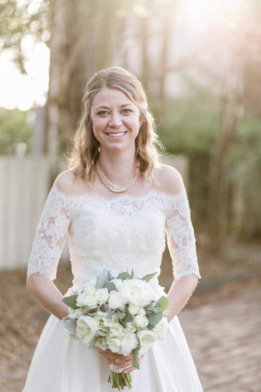 A Gray, Green, & Red Wintery North Carolina Wedding via TheELD.com