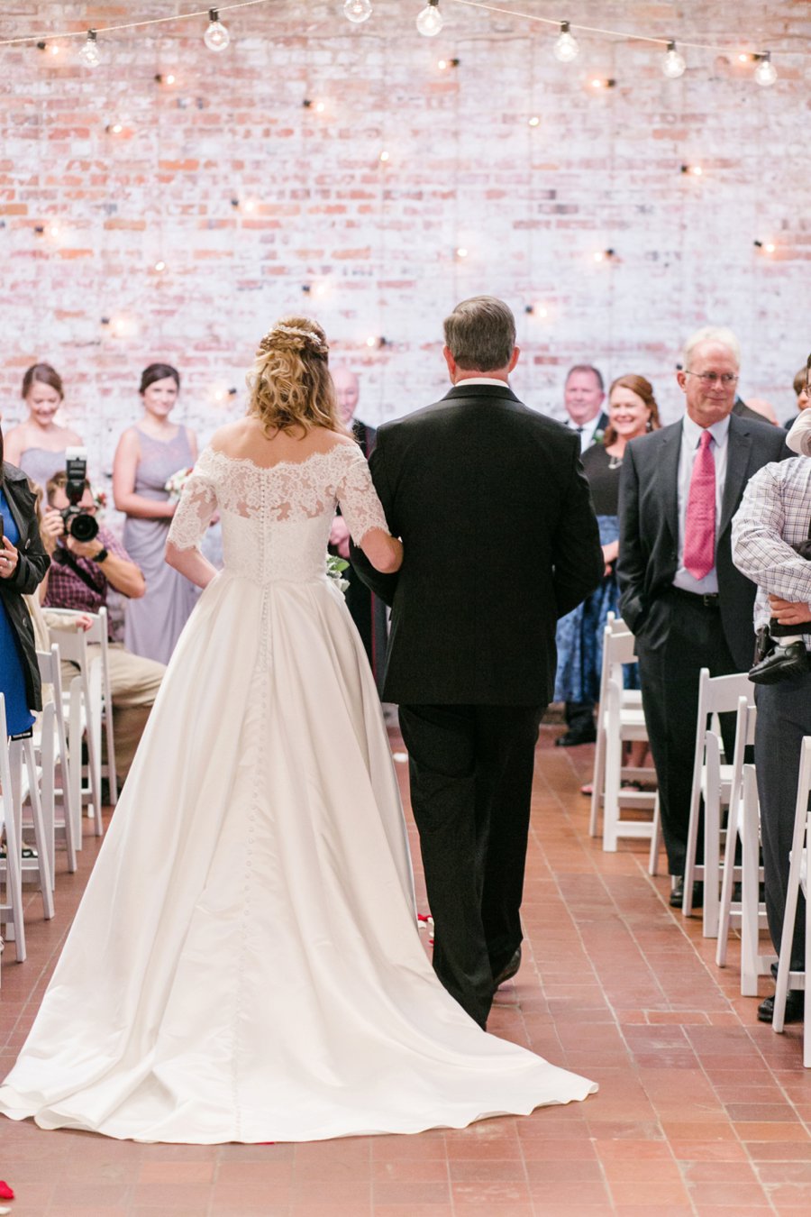 A Gray, Green, & Red Wintery North Carolina Wedding via TheELD.com