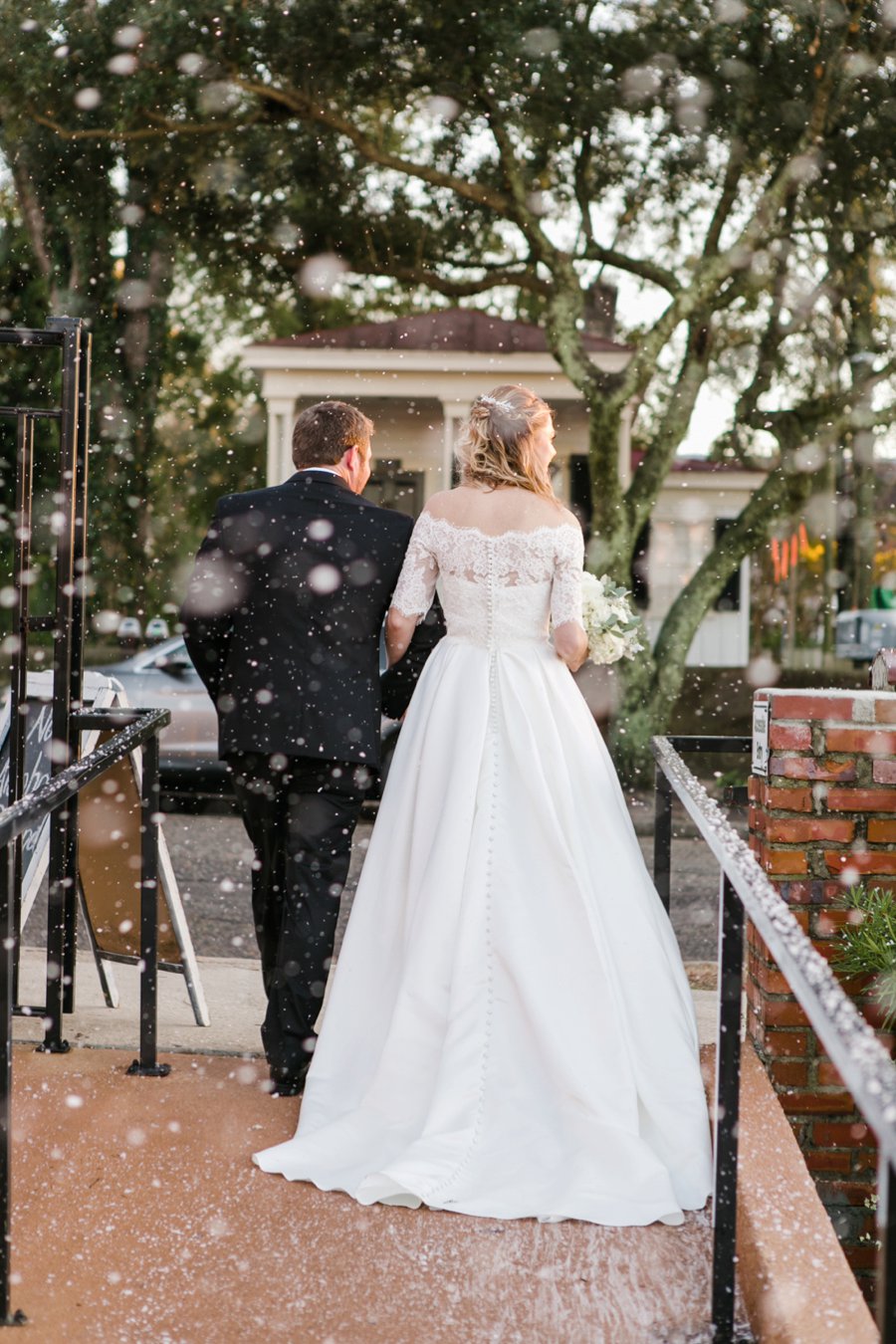 A Gray, Green, & Red Wintery North Carolina Wedding via TheELD.com