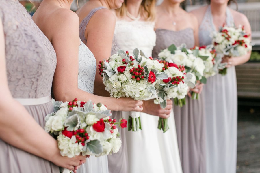 A Gray, Green, & Red Wintery North Carolina Wedding via TheELD.com