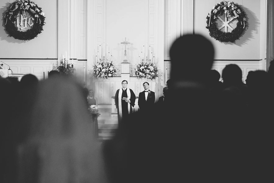 An Elegant White & Green Georgia Winter Wedding Day via TheELD.com