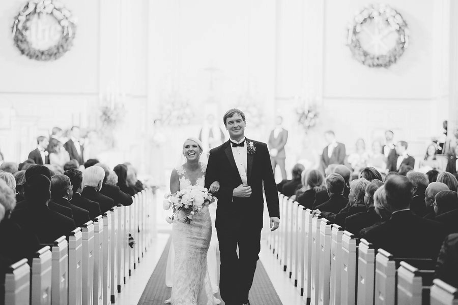 An Elegant White & Green Georgia Winter Wedding Day via TheELD.com