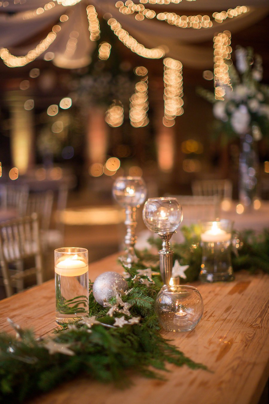 An Elegant White & Green Georgia Winter Wedding Day via TheELD.com