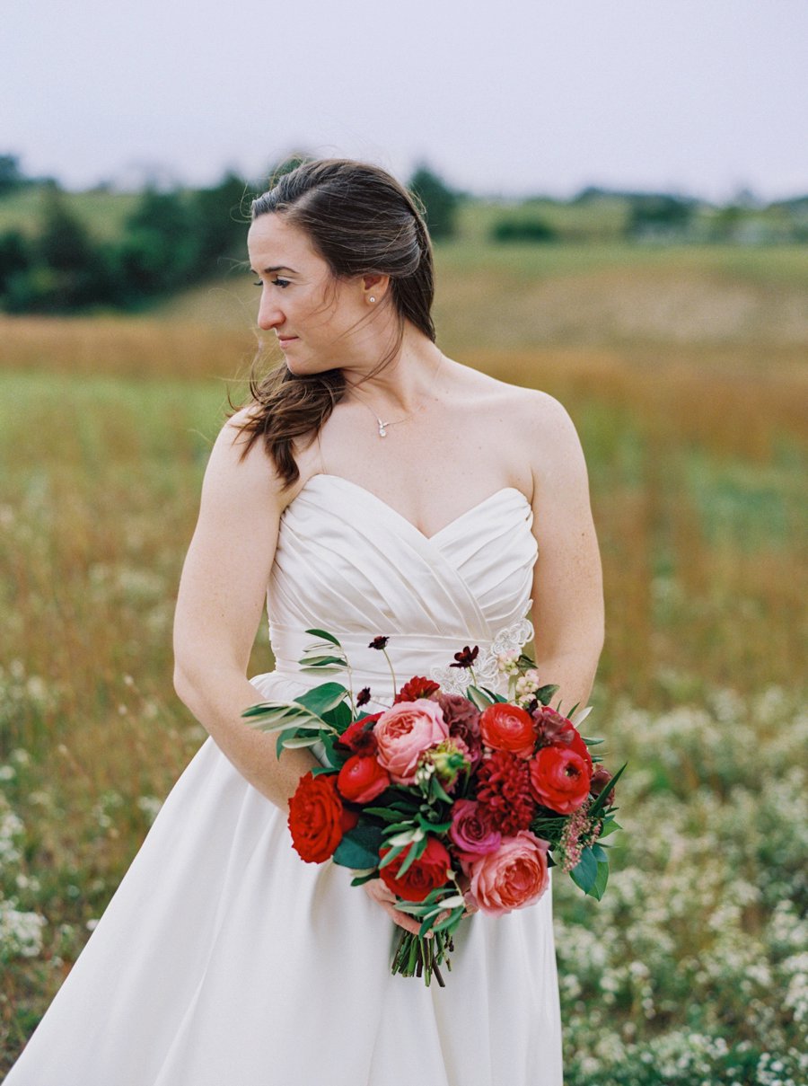 An Elegant Coral & Red Virginia Vineyard Wedding via TheELD.com