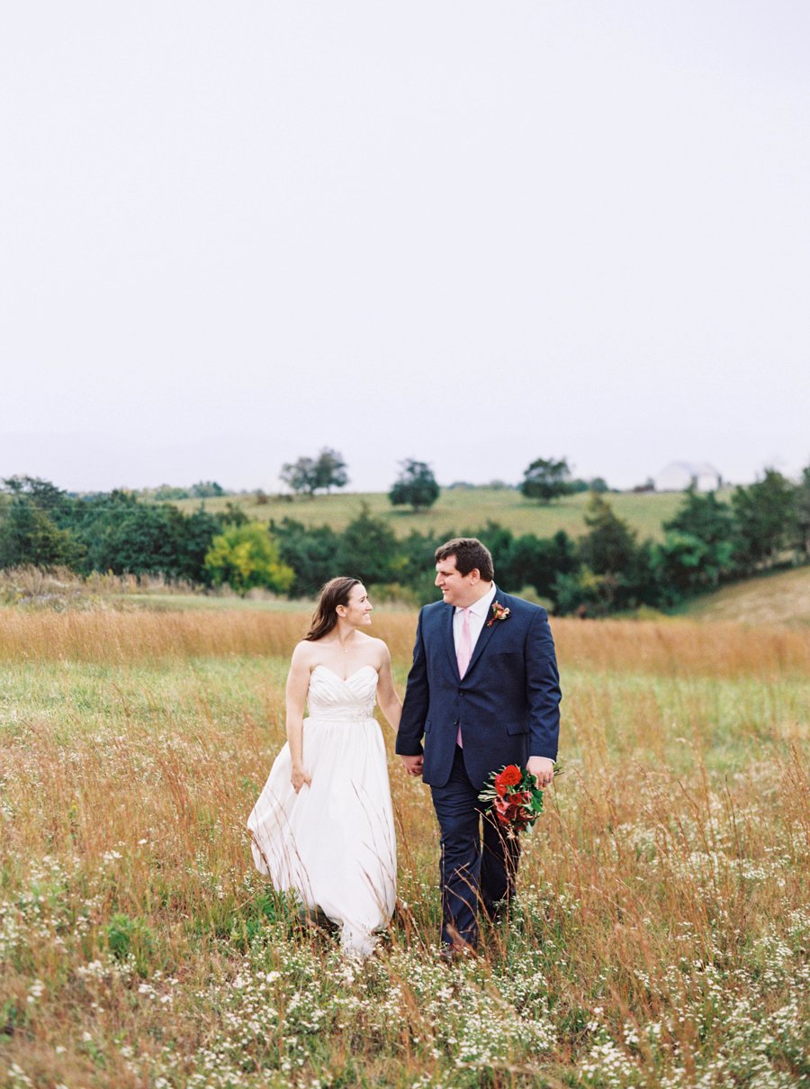 An Elegant Coral & Red Virginia Vineyard Wedding via TheELD.com