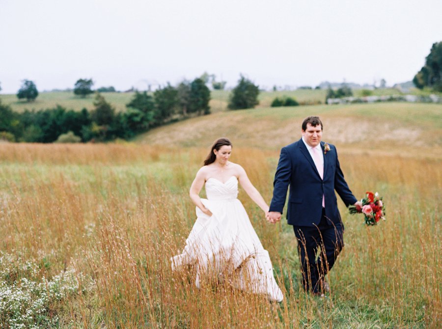 An Elegant Coral & Red Virginia Vineyard Wedding via TheELD.com