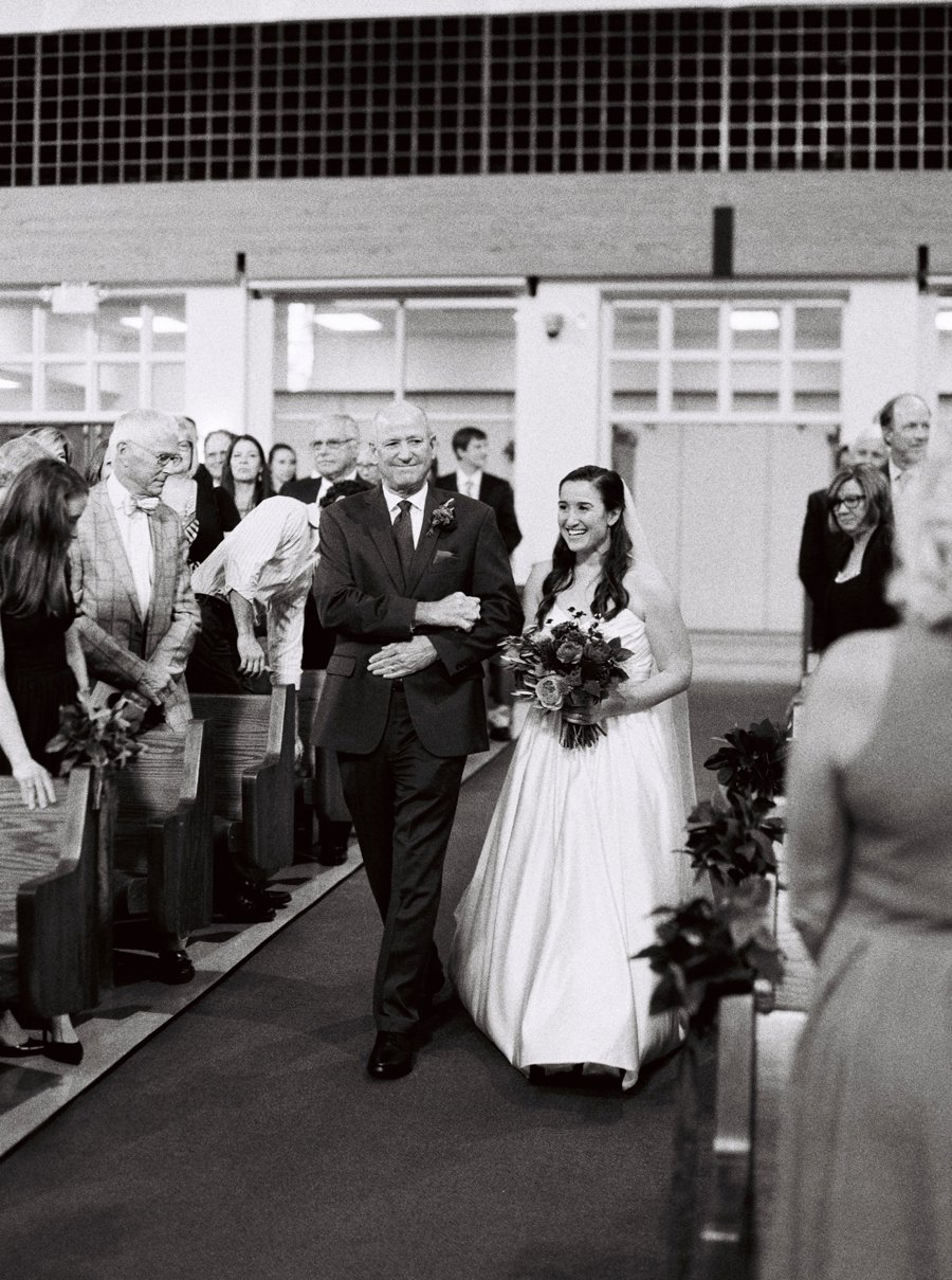 An Elegant Coral & Red Virginia Vineyard Wedding via TheELD.com