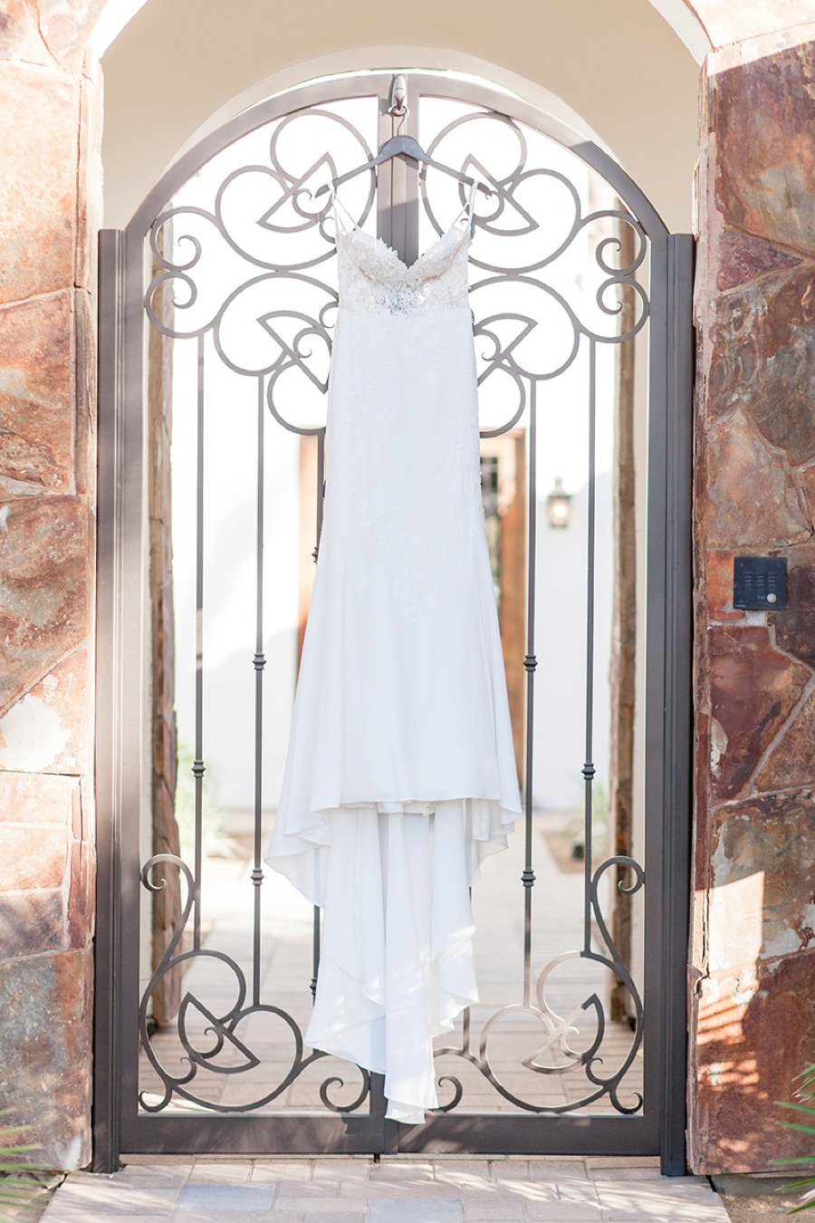 Colorful & Elegant Spanish Inspired California Wedding Ideas via TheELD.com