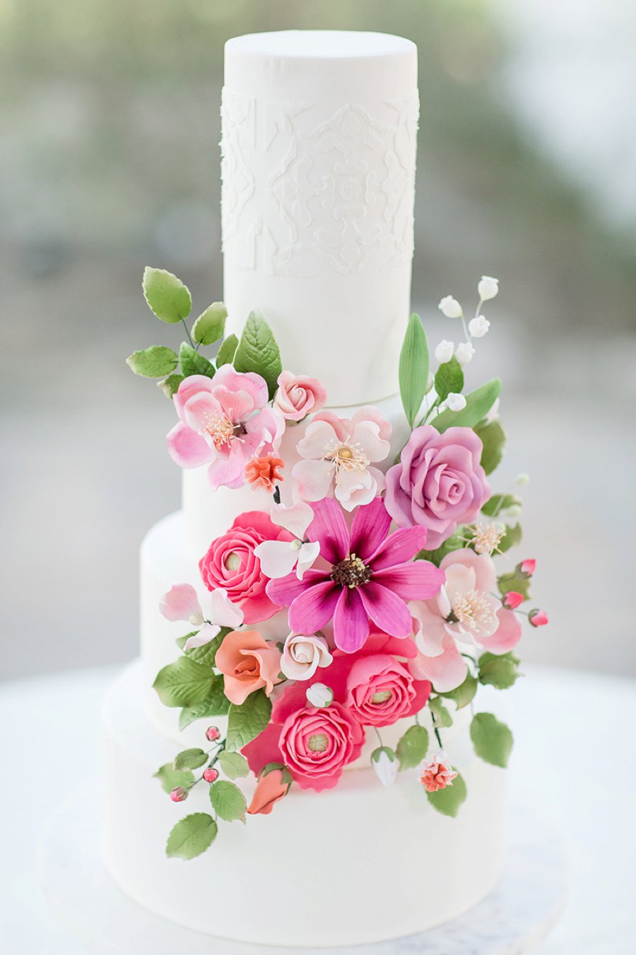 Colorful & Elegant Spanish Inspired California Wedding Ideas via TheELD.com