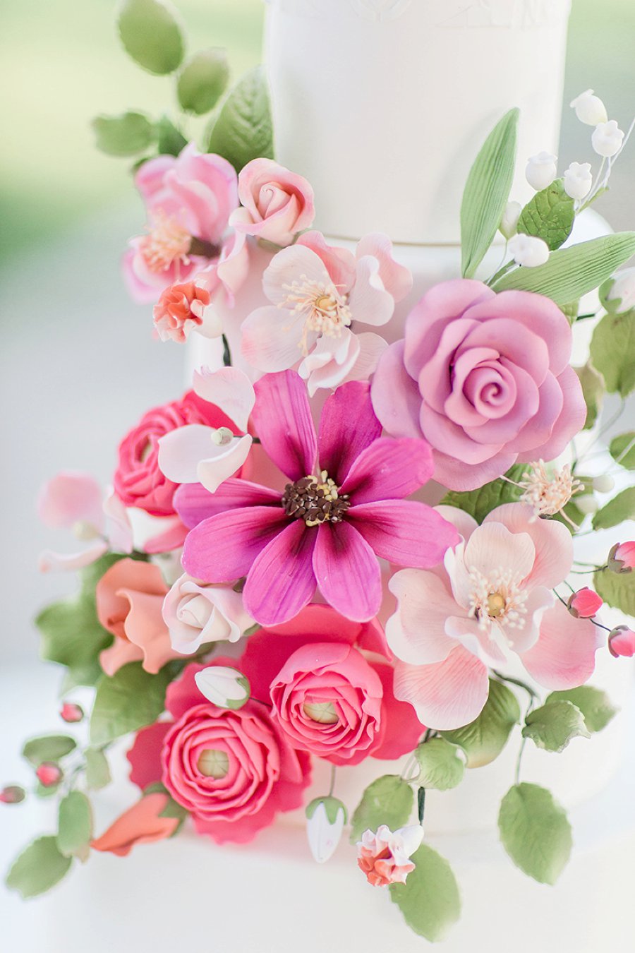 Colorful & Elegant Spanish Inspired California Wedding Ideas via TheELD.com