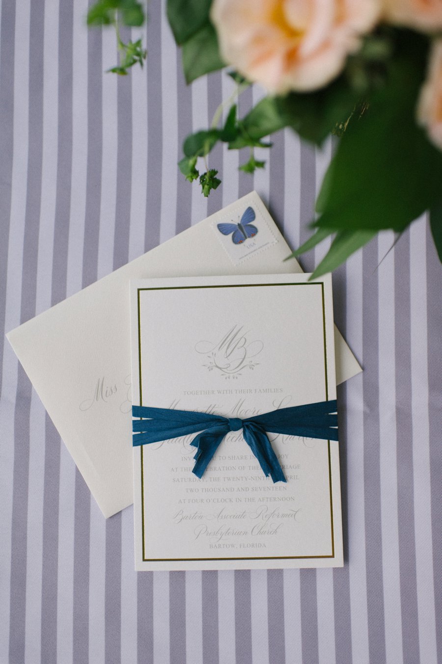 A Charming Blue & Peach Southern Wedding via TheELD.com