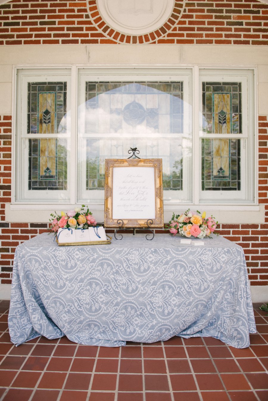 A Charming Blue & Peach Southern Wedding via TheELD.com