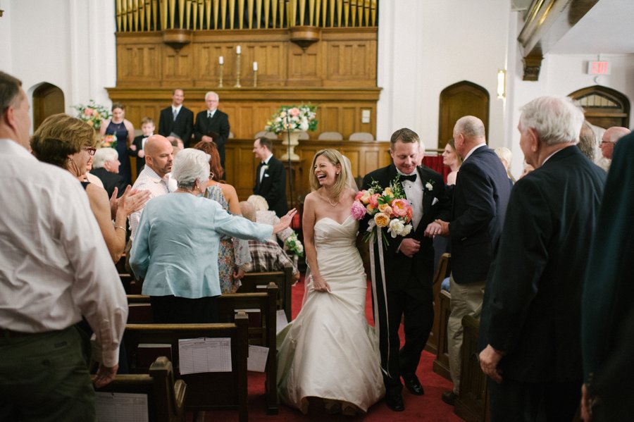 A Charming Blue & Peach Southern Wedding via TheELD.com