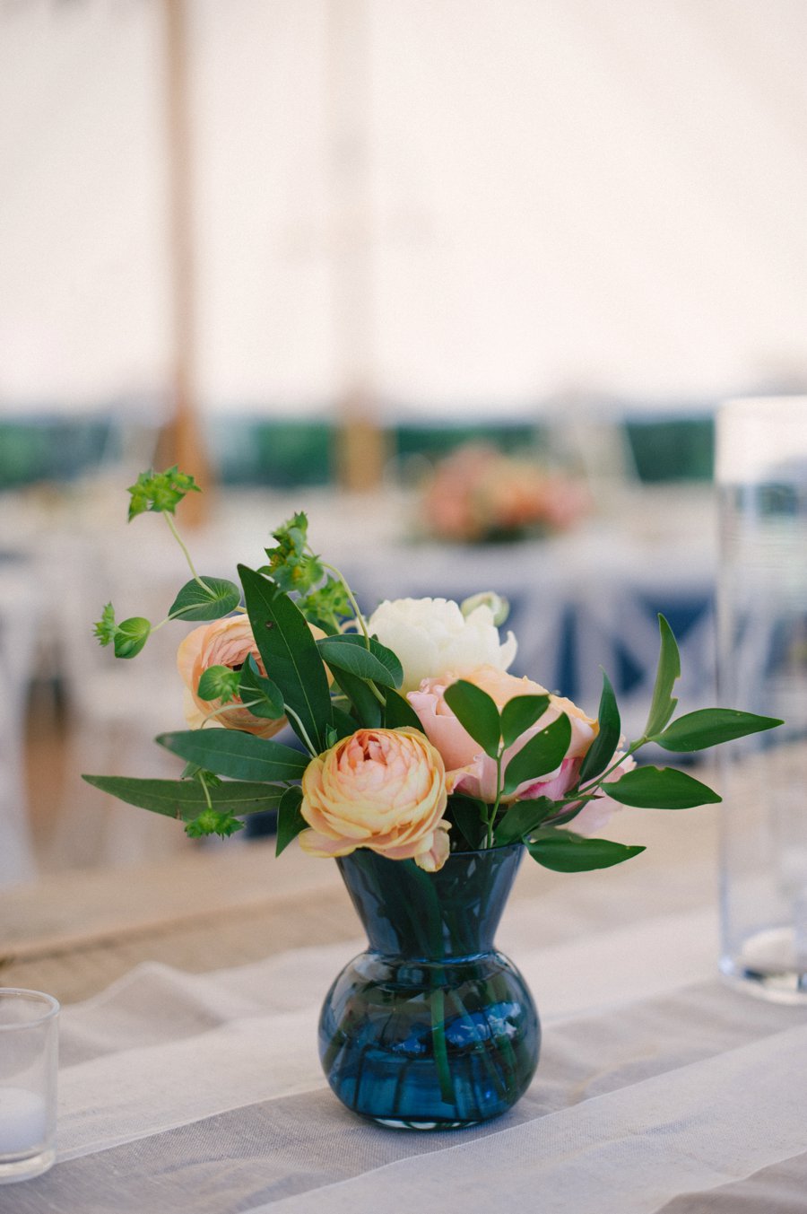 A Charming Blue & Peach Southern Wedding via TheELD.com