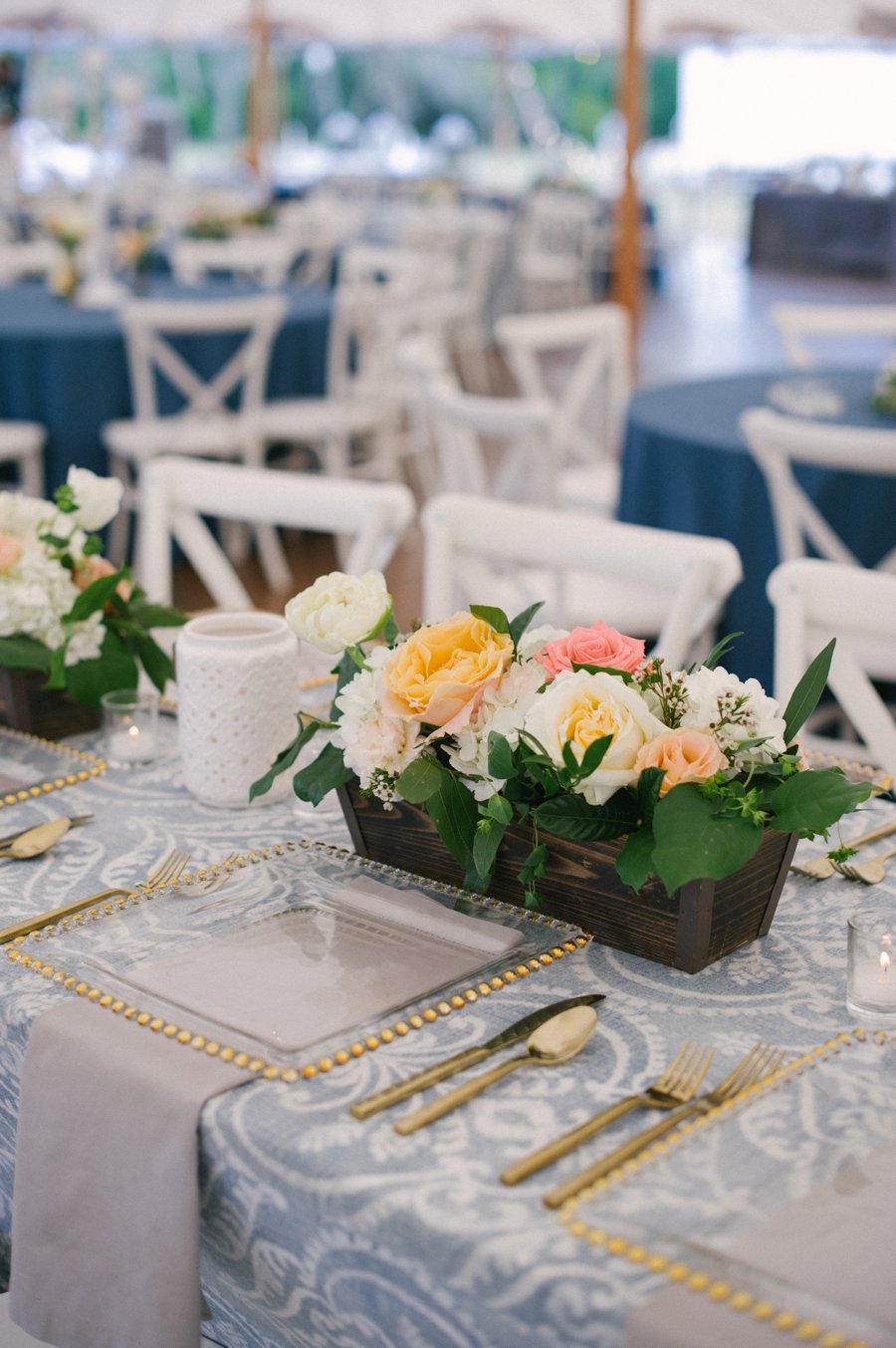 A Charming Blue & Peach Southern Wedding via TheELD.com