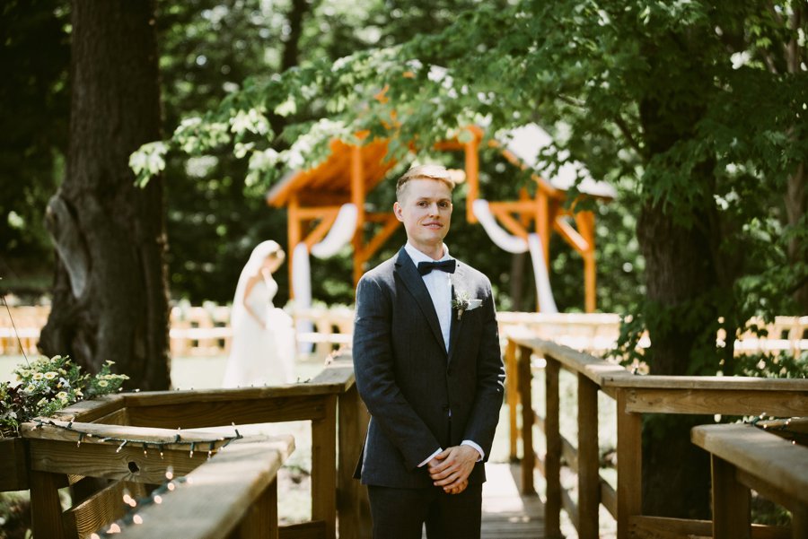 An Eco friendly Green & White Organic Ohio Wedding Day via TheELD.com