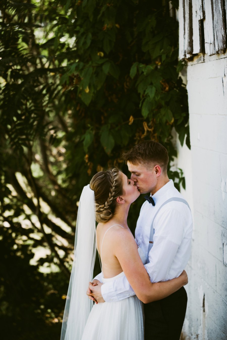 An Eco friendly Green & White Organic Ohio Wedding Day via TheELD.com