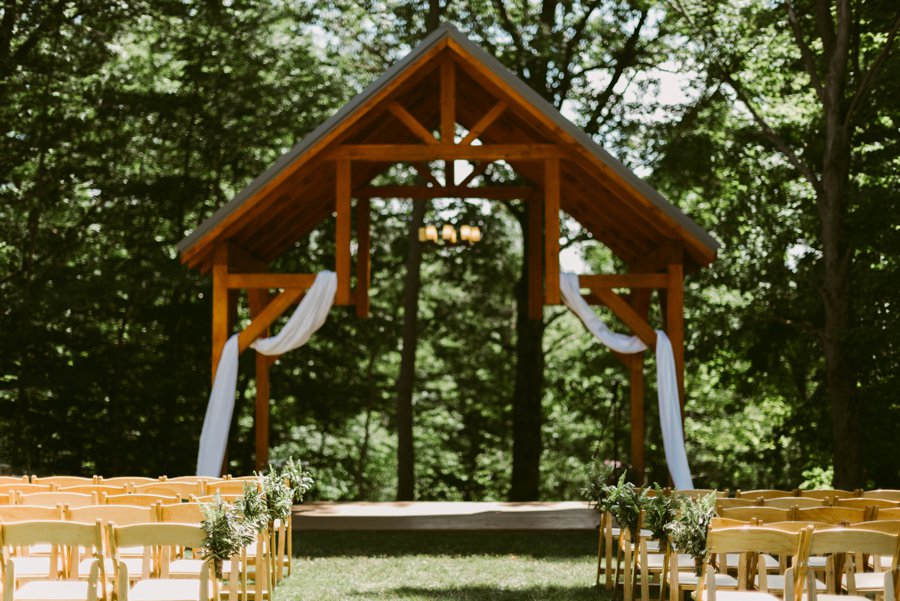 An Eco friendly Green & White Organic Ohio Wedding Day via TheELD.com