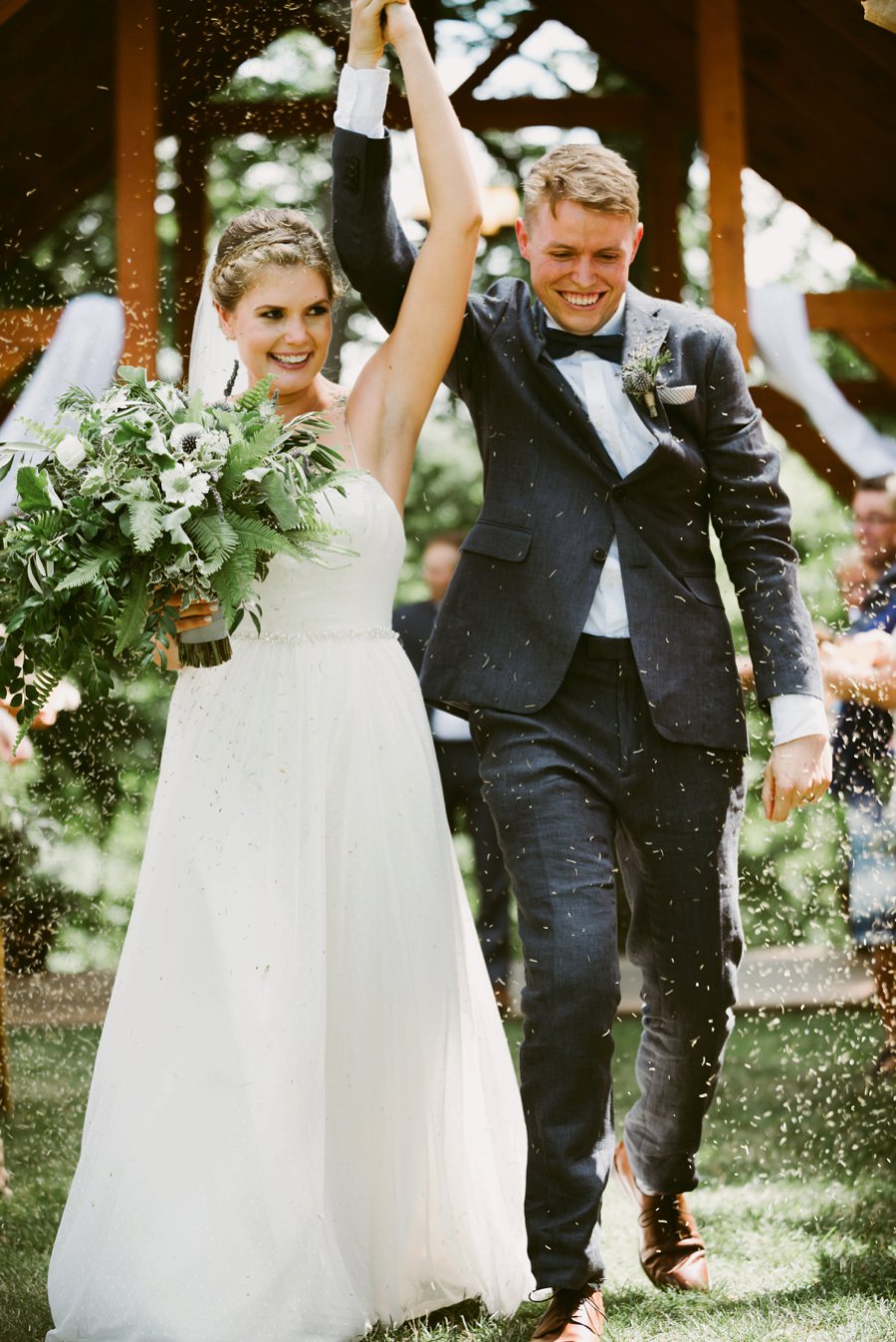 An Eco friendly Green & White Organic Ohio Wedding Day via TheELD.com