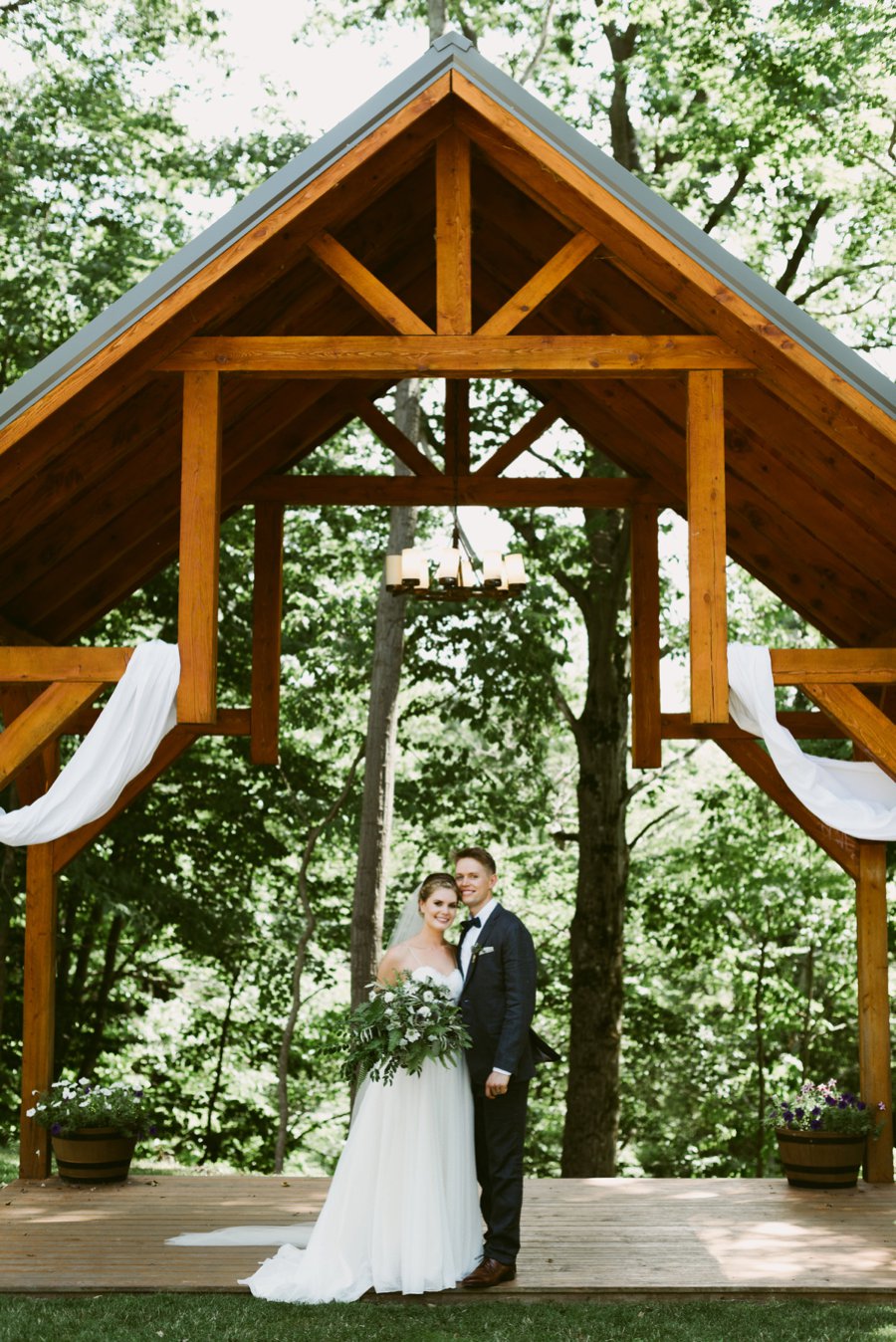 An Eco friendly Green & White Organic Ohio Wedding Day via TheELD.com