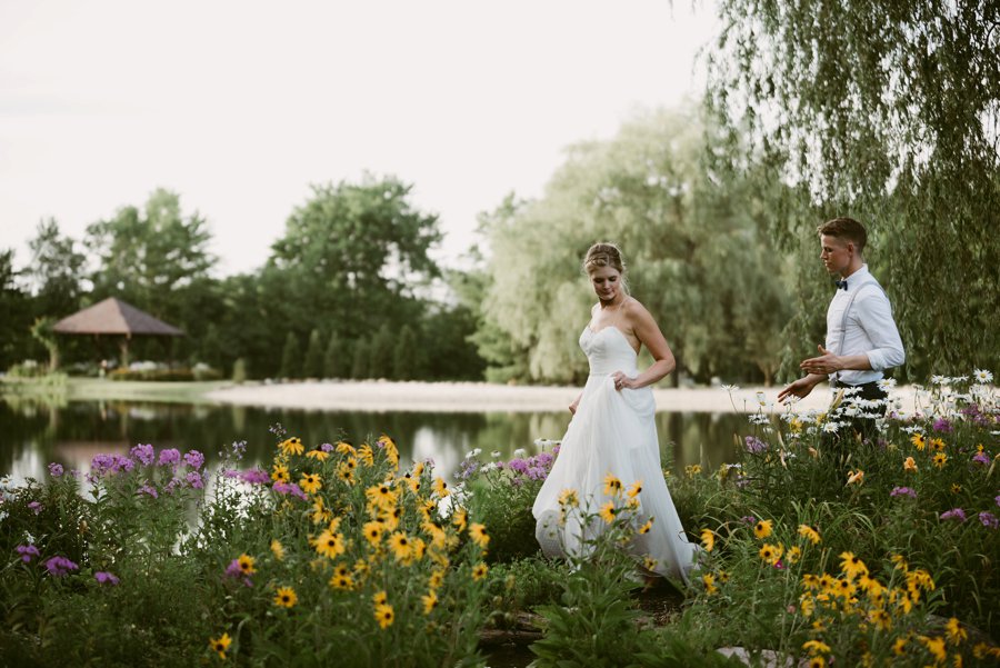 An Eco friendly Green & White Organic Ohio Wedding Day via TheELD.com