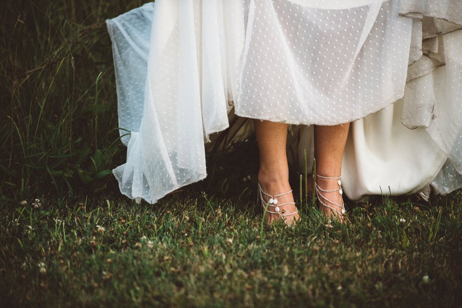 An Eco friendly Green & White Organic Ohio Wedding Day via TheELD.com