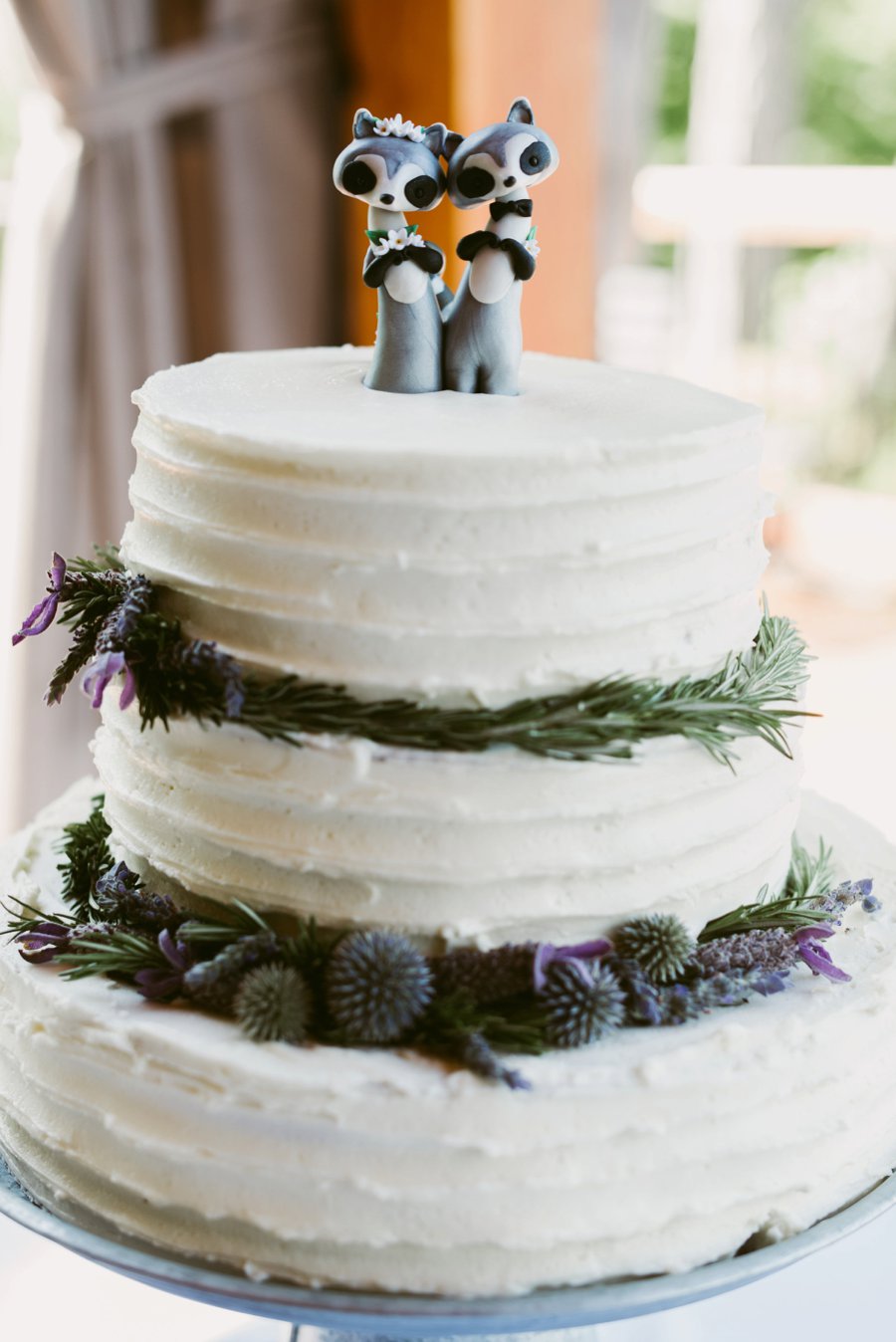 An Eco friendly Green & White Organic Ohio Wedding Day via TheELD.com