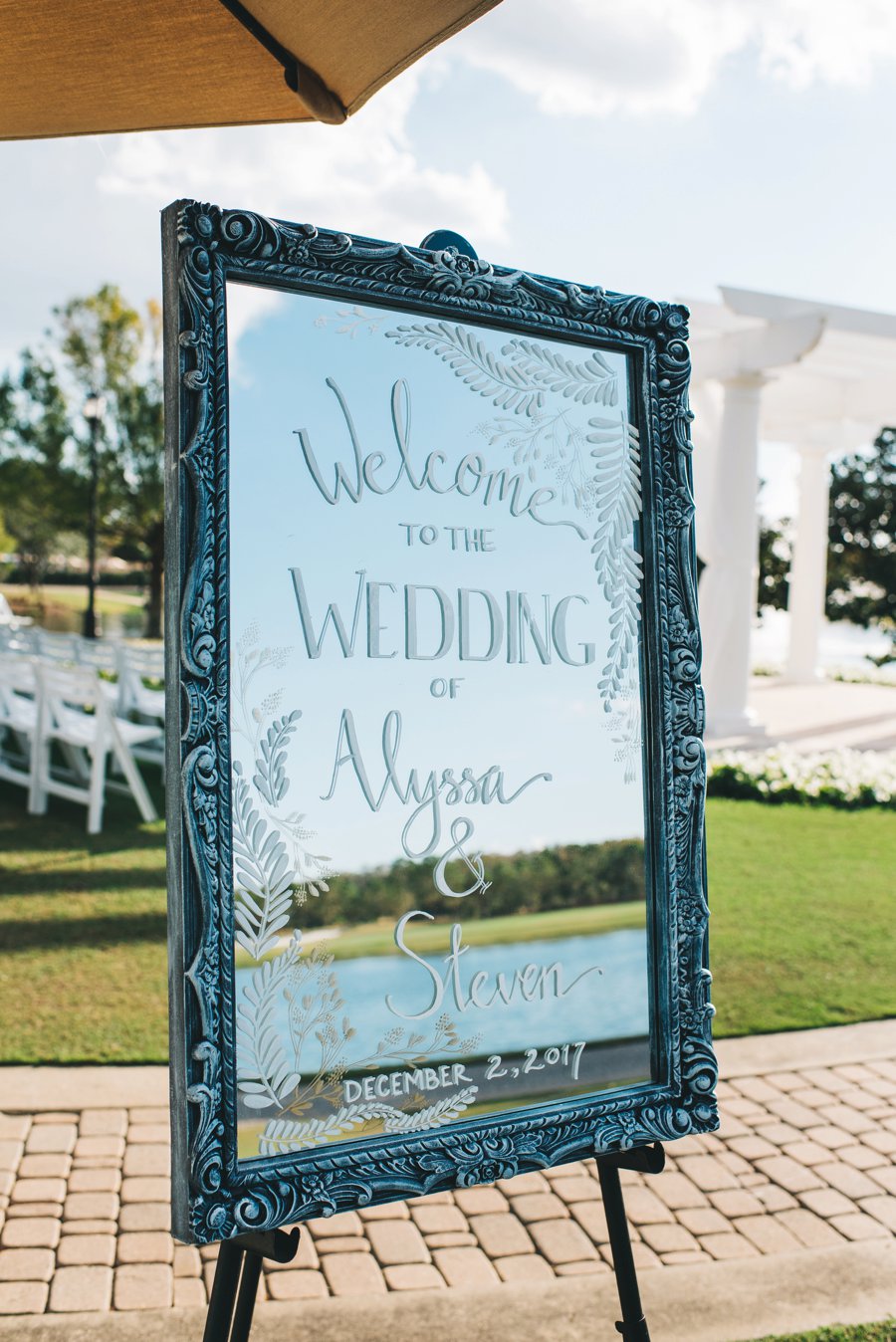 An Elegant Burgundy and Navy Fairytale Orlando Wedding Day via TheELD.com