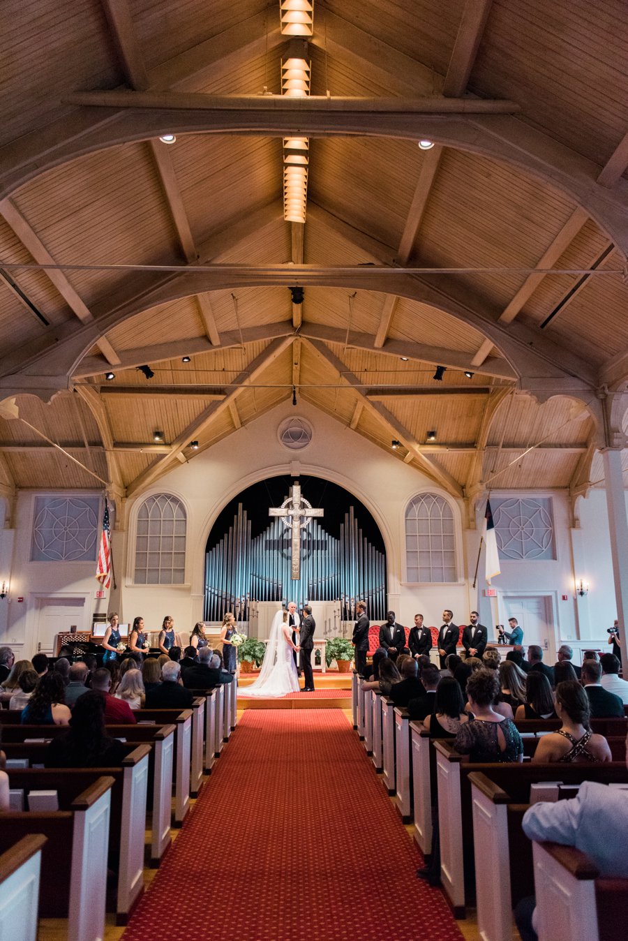 A Tropical & Elegant South Florida Wedding Day via TheELD.com