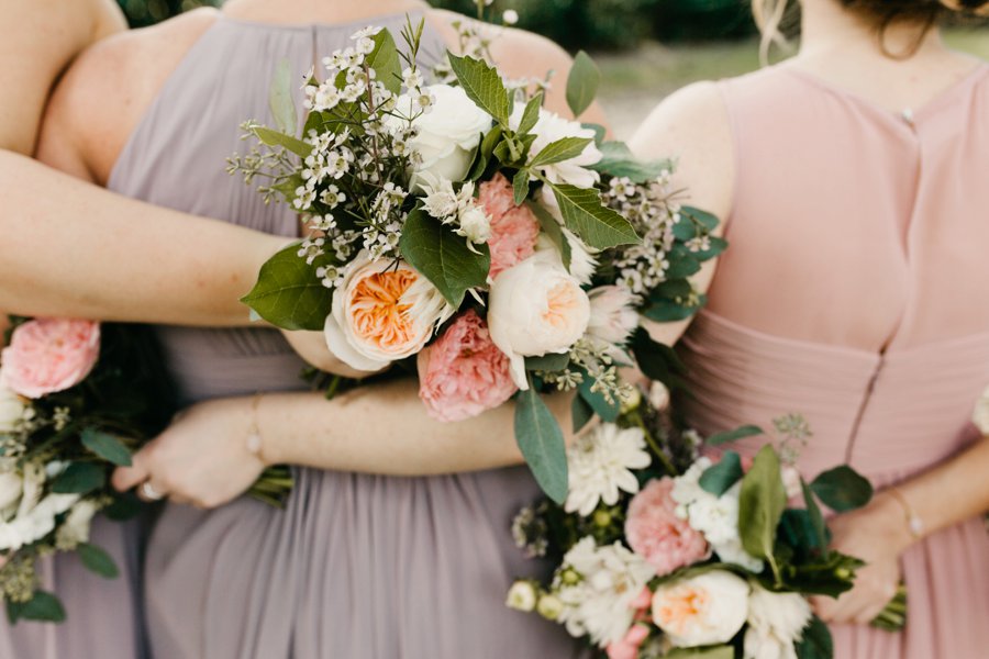 An Elegant Peach & Rose Jacksonville Wedding via TheELD.com