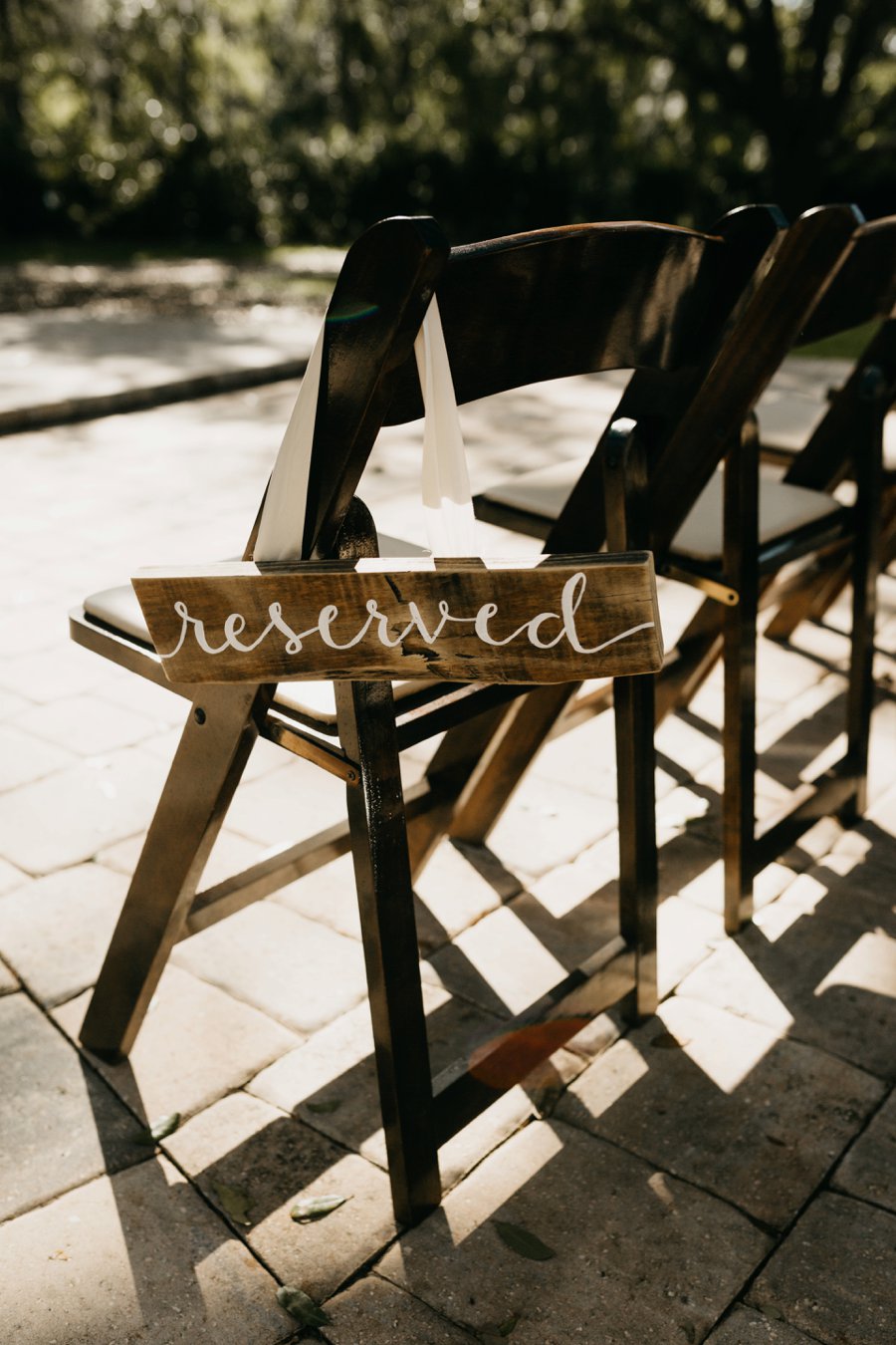 An Elegant Peach & Rose Jacksonville Wedding via TheELD.com