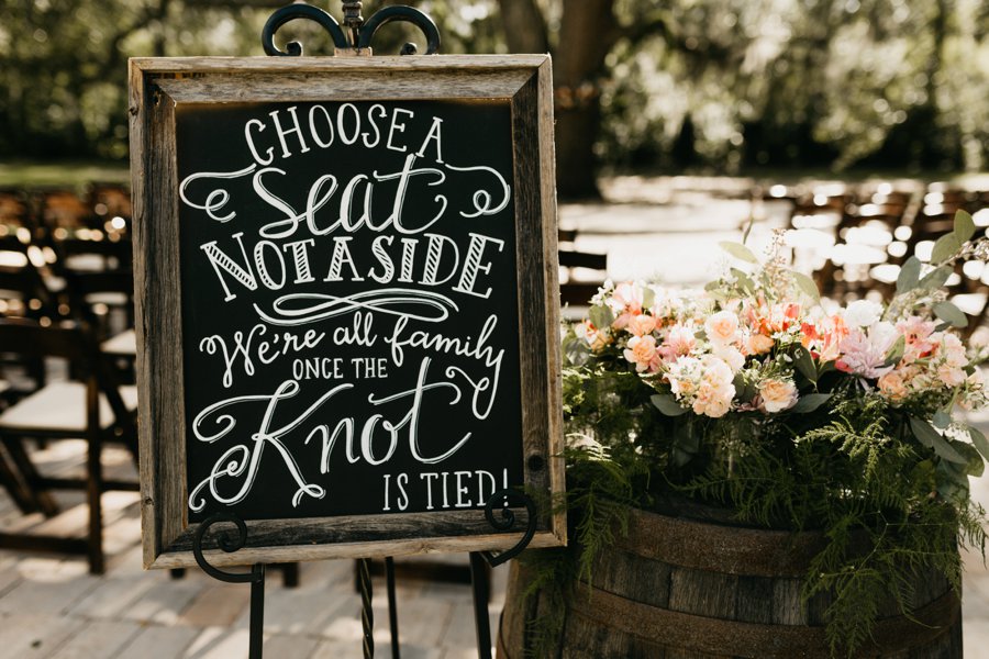 An Elegant Peach & Rose Jacksonville Wedding via TheELD.com