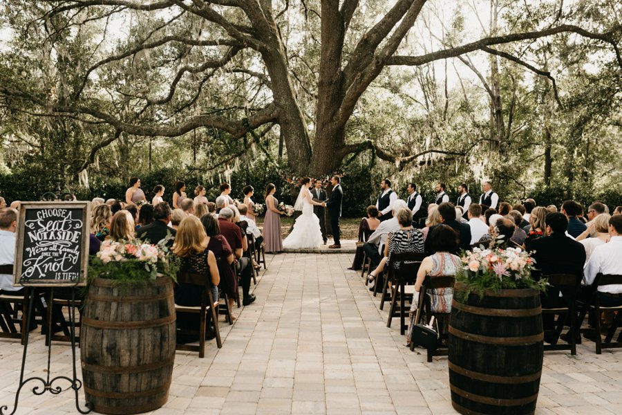 An Elegant Peach & Rose Jacksonville Wedding via TheELD.com