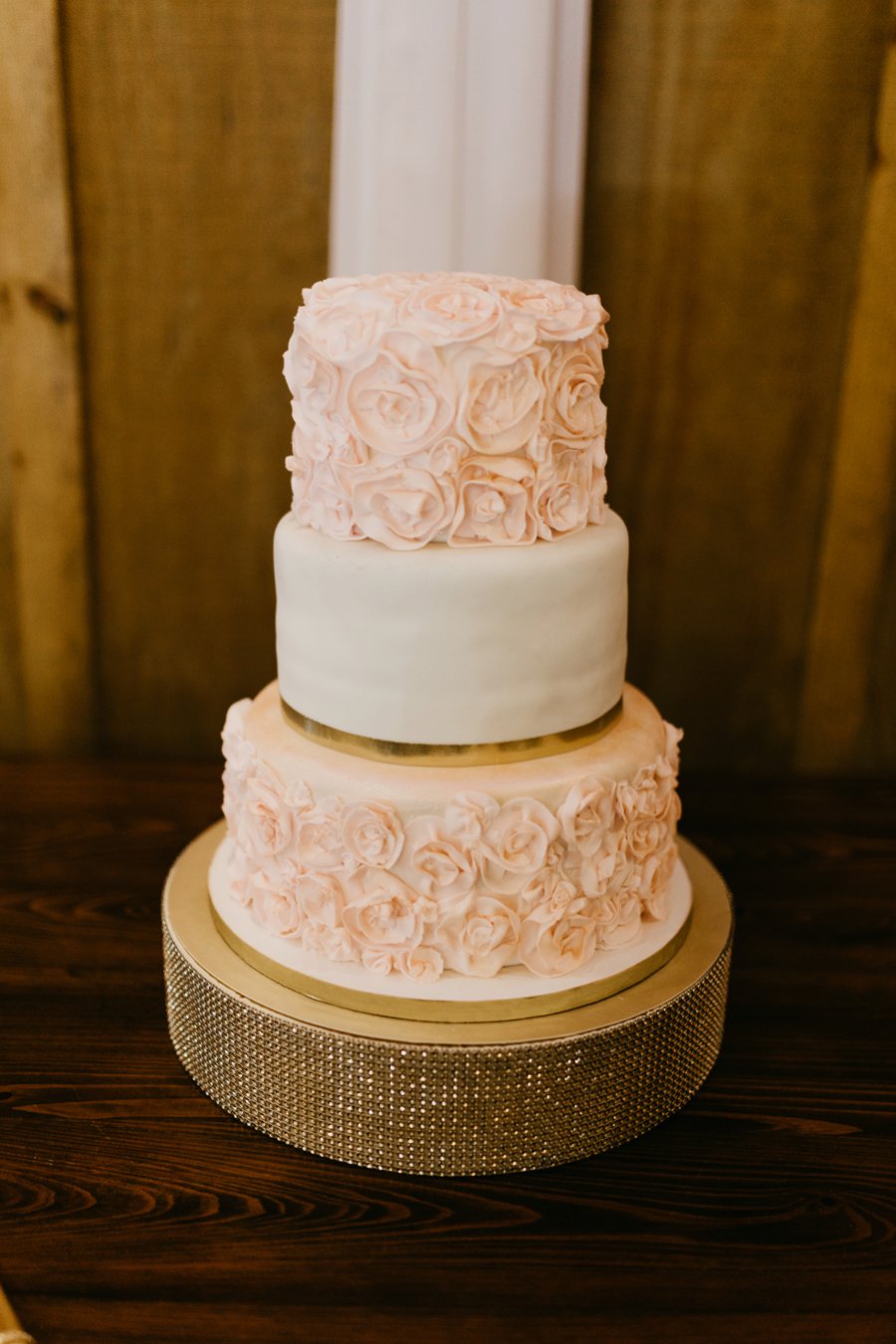 An Elegant Peach & Rose Jacksonville Wedding via TheELD.com