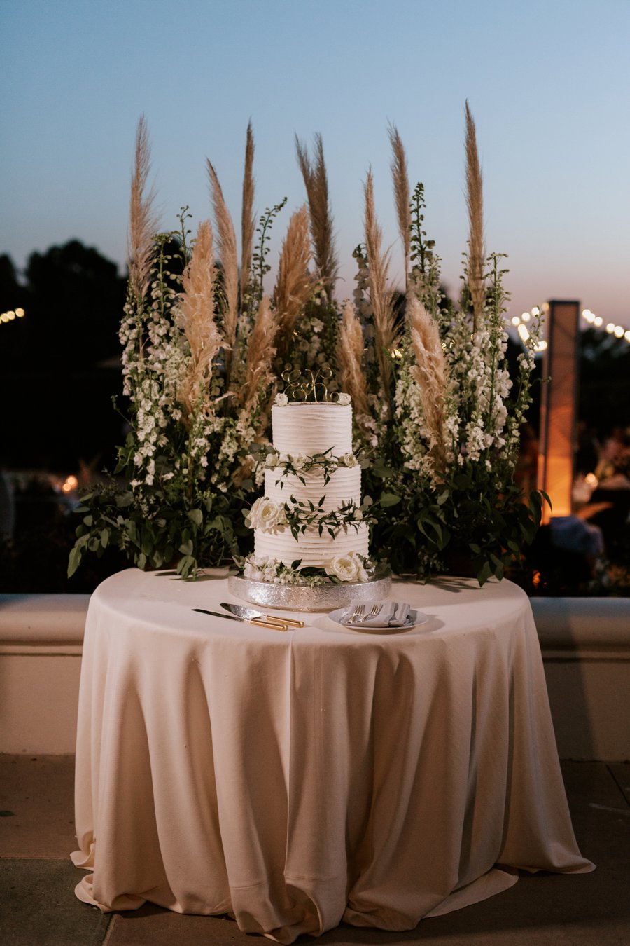 A Classic Green & White Coastal California Wedding Day via TheELD.com