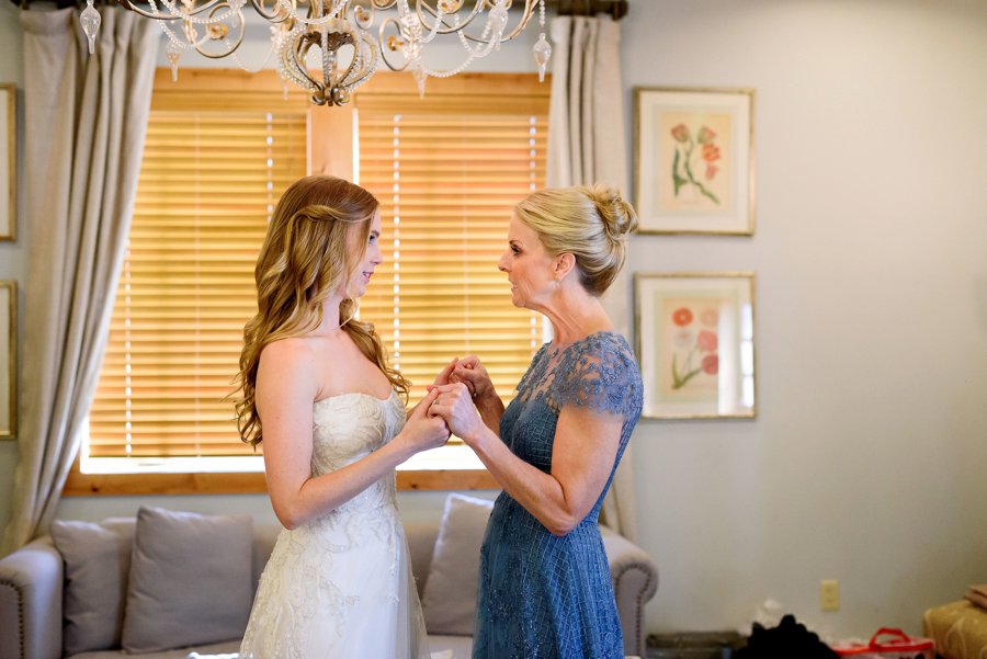 An Elegant Blush & Peach Whimsical Texas Wedding via TheELD.com