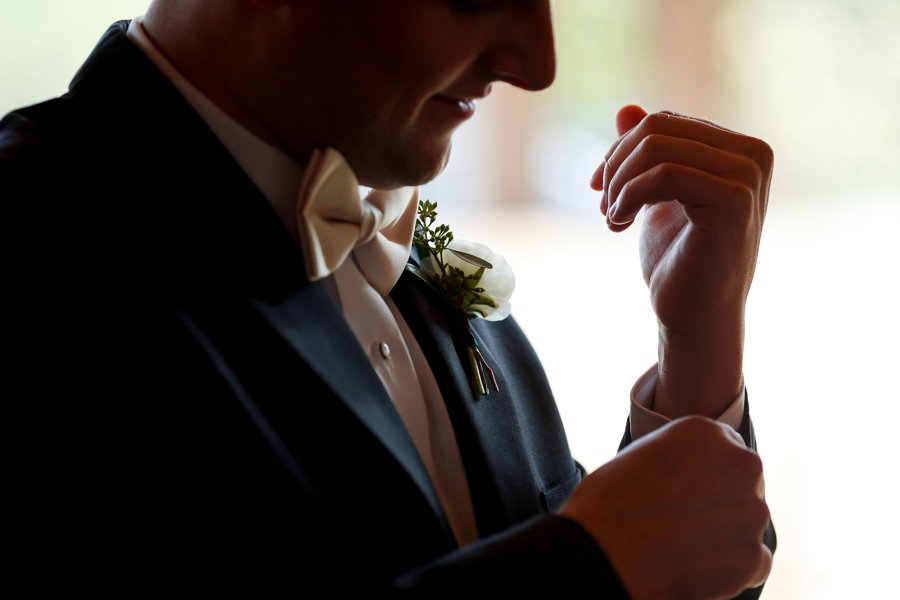 An Elegant Blush & Peach Whimsical Texas Wedding via TheELD.com