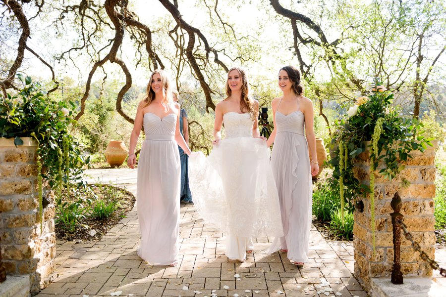 An Elegant Blush & Peach Whimsical Texas Wedding via TheELD.com